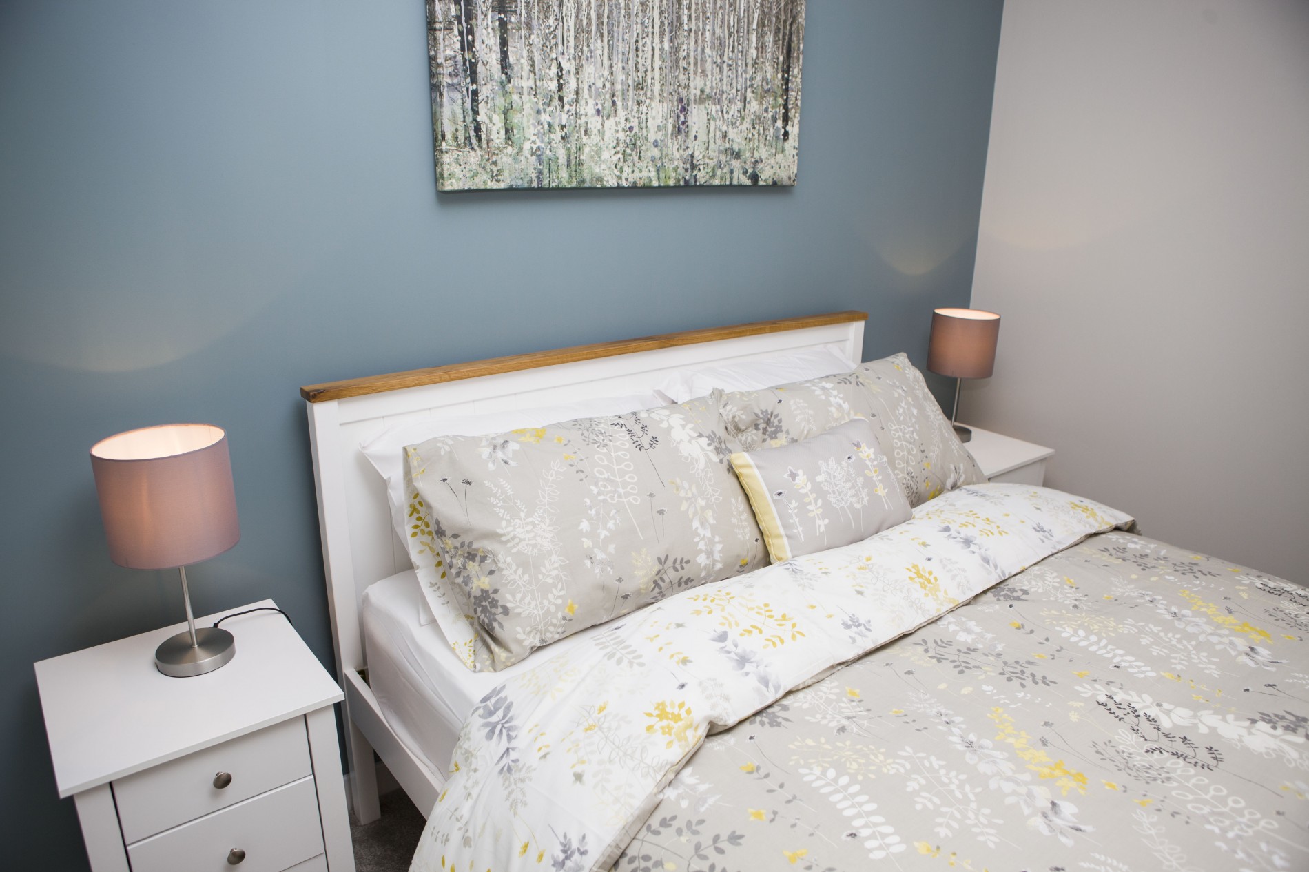 double bedroom featuring a king size bed